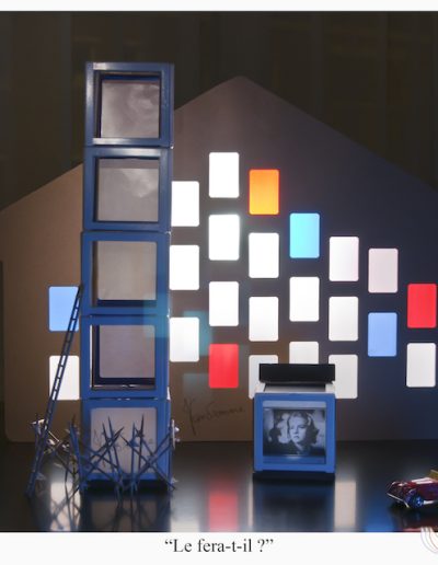 Le fera-t-il ? - lumière - exposition - jeanne- moreau - couleur -portrait- nuit sur l'echaffeaud - couleurs - boites - decors - nuit - ombres - photographies - artisanat - Ecoresponsable - Eco - responsable - Lambersart